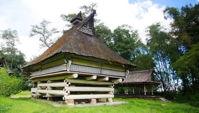 91 Gambar Rumah Adat Jabu Bolon HD Terbaik