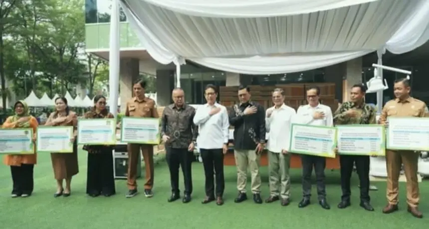 Kemenkes Serahkan Bantuan Alat Kesehatan untuk Tapanuli Tengah