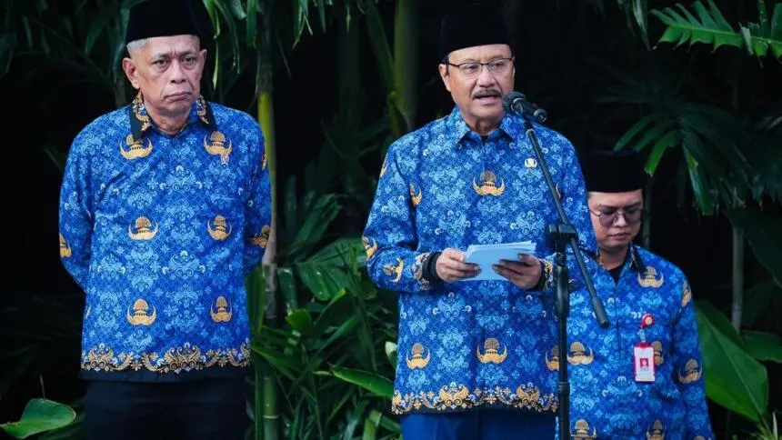 Pimpin Upacara Hari Keluarga, Gus Ipul Bacakan Puisi Berjudul Keluarga