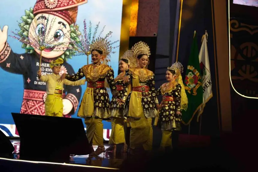 Dibuka Wamendagri Bima Arya, Rico Waas Dorong Rakernas XVIII APEKSI Lahirkan Aksi Nyata bagi Daerah