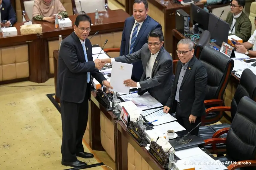 Menkeu Purbaya: RUU PFII Jadi Fondasi Indonesia Bangun Pusat Keuangan Berdaya Saing Global
