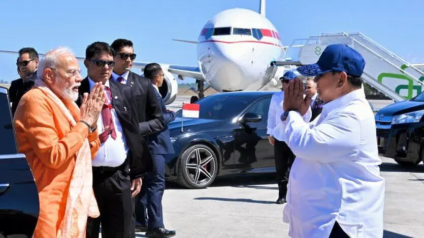 Tiba di Yogyakarta, Presiden Prabowo Sambut PM Modi untuk Kunjungan ke Candi Prambanan