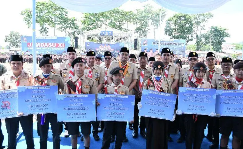 Wabup Samosir Hadiri Penutupan Jamdasu XI 2026, Beri Motivasi dan Apresiasi kepada Kontingen Samosir