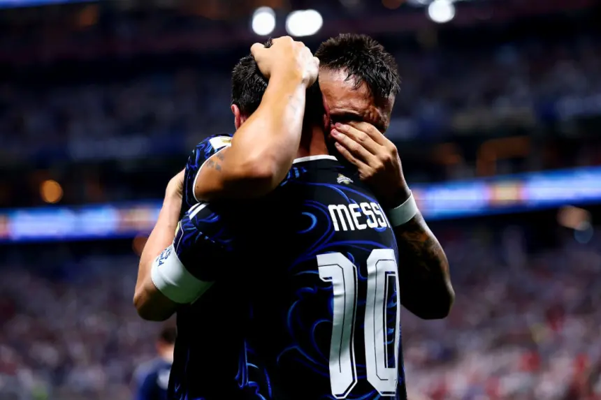 2 Assist Messi Hancurkan Inggris, Argentina Tantang Spanyol di Final Piala Dunia 2026