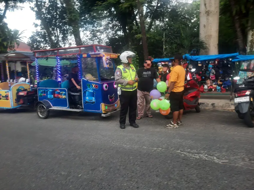Sat Lantas Polres Siantar Pulangkan Seorang Driver Odong-Odong di Jalan WR Supratman