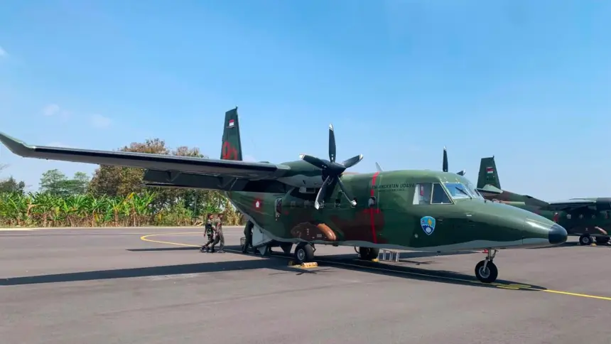 Seskab Teddy: Tangani Karhutla, Lima Pesawat OMC TNI AU Diterbangkan untuk Perkuat 30 Unit yang Sudah di Kalimantan