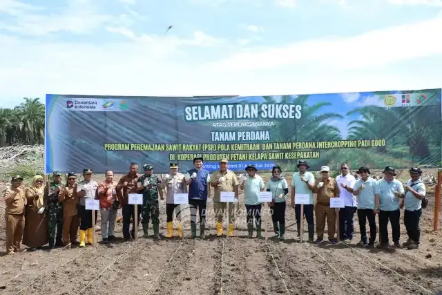 Bupati Asahan Lakukan Tanam Perdana PSR Kemitraan dan Intercropping Padi Gogo di Koperasi Kesepakatan