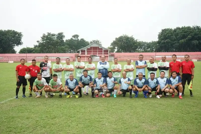 Bupati Asahan Buka Turnamen Sepak Bola Usia 35+ Piala Ketua DPRD Kabupaten Asahan Antar Kecamatan se-Kabupaten Asahan