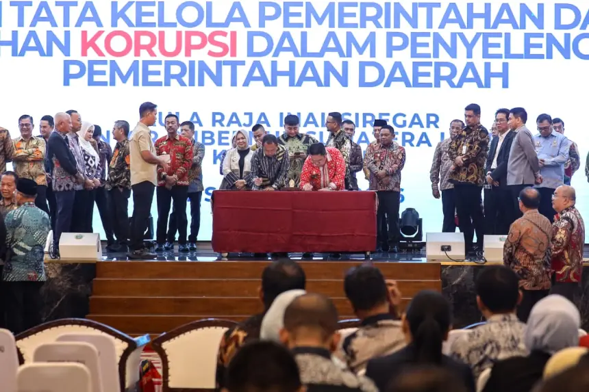 Wali Kota Wesly dan Ketua DPRD Teken Komitmen Tata Kelola Pemda dan Pencegahan Korupsi