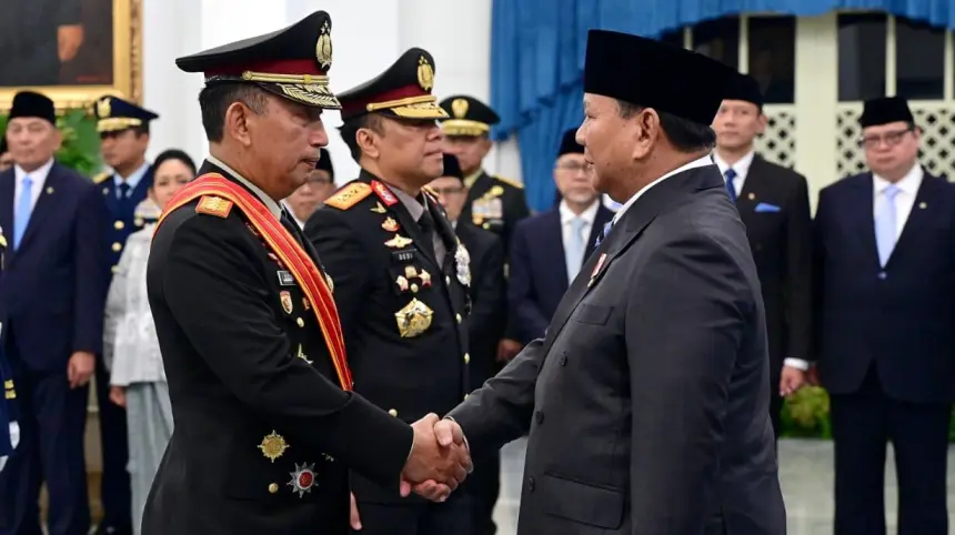 Presiden Prabowo Anugerahkan Tanda Kehormatan kepada Jenderal Polisi Listyo dan Komjen Polisi Dedi