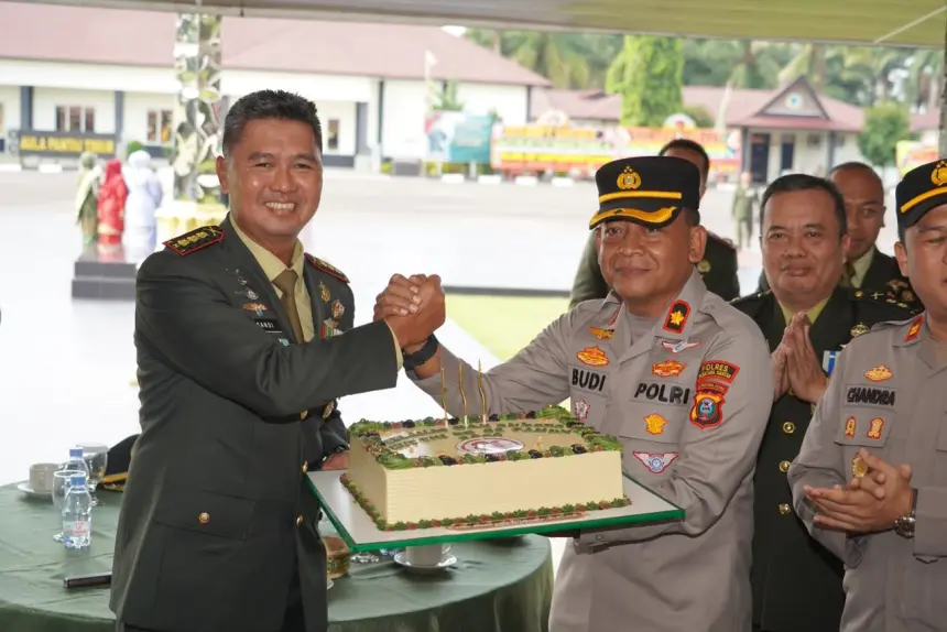 Polres Siantar Beri Kejutan saat Peringatan HUT ke-81 TNI