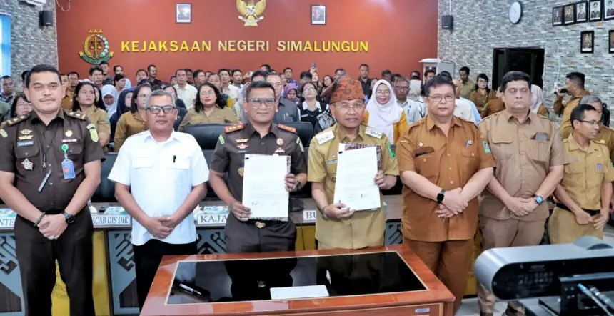 Pemkab Simalungun dan Kejari Teken MoU Sinergi Pencegahan Penyimpangan di Bidang Pendidikan