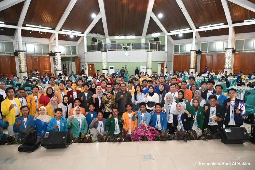 Wamenkeu Nurkholisoh Ajak Mahasiswa Bangun Kepemimpinan yang Berdampak