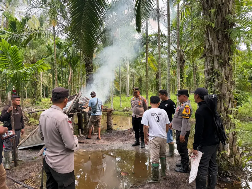 Polsek Kualuh Leidong Gelar Operasi Sarang Narkoba, Pondok Kosong Dimusnahkan atas Persetujuan Pemilik Lahan