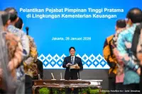 Menkeu Purbaya Lantik 27 Pejabat Tinggi Pratama, Tekankan Integritas dan Peran Bea Cukai Jaga Pasar Domestik