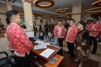 Wali Kota Wesly Sambangi Mal Pelayanan Publik, Warga Apresiasi Pelayanan Petugas