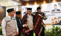 Konsolidasi Kesiapan Haji 2026, Gubernur Bobby Nasution Minta Petugas Fokus Pelayanan Optimal
