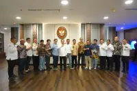 Pelaku Usaha Muara Angke Mulai Sadar Pentingnya VMS untuk Keselamatan