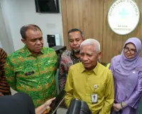 Pastikan Pelayanan Kesehatan Meningkat, Wagub Sumut Sambangi Pasien Kanker di RS Haji Medan