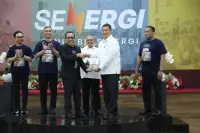 Wamen PANRB Hadiri Peluncuran Buku Kemenko PMK tentang Organisasi Cerdas dan Humanis