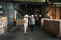 Mendag Kunjungi Produsen Minyak Goreng di Palembang