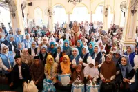 Seruni Serahkan Bantuan di Pidie Jaya, Ketum Seruni Tri Tito Dorong Transisi Pemulihan Dipercepat