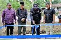 Warga 3 Nagori di Ujung Padang Swadaya Bangun Jalan Rabat Beton