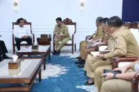 Wakil Menteri PANRB Tinjau Pemulihan Pelayanan Publik di Sumatra Utara
