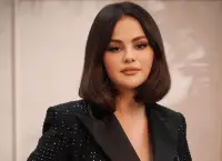 Tak Bisa Hamil, Selena Gomez Pilih Surrogacy dan Adopsi untuk Punya Anak