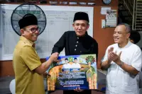 Safari Ramadan di Masjid Al Muhajirin, Zakiyuddin Harahap Serahkan Bantuan Rp 50 Juta untuk Pembangunan Masjid
