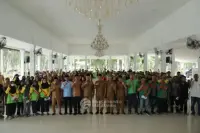 Pemkab Asahan dan BAZNAS Asahan Salurkan ZIS kepada Petugas Kebersihan