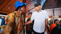 Wamensos Serahkan Santunan untuk Ahli Waris dan Korban Luka Akibat Longsor di Banjarnegara