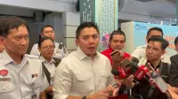 Seskab Teddy: Kereta Api Kerakyatan Harga Tiketnya Turun, Kualitasnya Meningkat