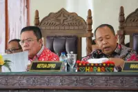Wali Kota Setujui Dua Ranperda Inisiatif DPRD untuk Guru Mengaji dan Tenaga Kerja Lokal