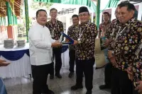Ketua MPKW Sumut- Aceh RE Nainggolan Apresiasi Wali Kota Wesly Fasilitasi Pertemuan dengan Pemimpin Gereja Jelang Rakernas