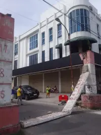 Gapura Di Samping RM Delira Rubuh, Camat Dan Lurah Sudah  Buat Laporkan Ke Pemko Siantar.