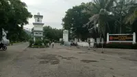 Seorang Siswi SMAN 1 Plus Matauli Pandan Terjatuh dari Lantai Tiga Asrama