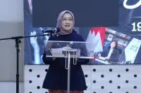 Menteri PANRB Buka Pameran Foto “Kartini Masa Kini: Jejak Langkah Kartini”, Sekaligus Tampilkan Karya Fotografi
