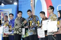 Terobosan Tata Kelola Keuangan, Bobby Nasution Raih Penghargaan Creative Financing dari Mendagri
