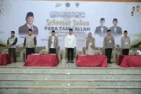 Jamaah Haji Asahan Kloter 7 Dilepas dari Asrama Haji Medan
