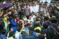 Kemdiktisaintek Terima Aspirasi Peserta Aksi Hardiknas di Depan Kantor Kemdiktisaintek