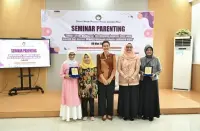 Kahiyang Ayu Hadiri Seminar Parenting Ketua DWP Sumut Ajak Para Ibu Tingkatkan Kemampuan Literasi