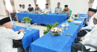 Bupati Anton Bahas Kemajuan Masjid Agung Al-Munawwaroh Bersama Pengurus