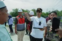 Bukan Sekadar Janji, Rico Waas Segera Eksekusi Jalan Rusak di Marelan, Dua Titik Langsung