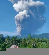 Gunung Dukono Kembali Erupsi, Masyarakat Diminta Waspadai Sebaran Abu Vulkanik