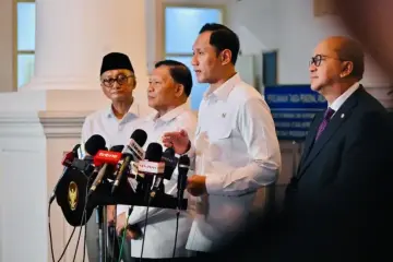 Beranda Tentang Kami Produk Hukum Berita &amp; Artikel Informasi &amp; Layanan Publik Giant Seawall Tak Hanya Lindungi Pesisir, Pemerintah Dorong Pertumbuhan Ekonomi Daerah