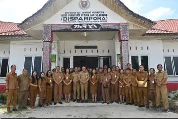 Pastikan Kinerja Optimal Usai Libur, Bupati Humbahas Sidak ke OPD
