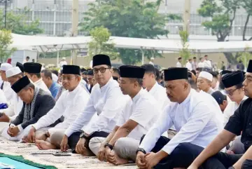 Refleksi Iduladha, Rico Waas Ajak Warga Perkuat Kepedulian Sosial dan Jaga Lingkungan