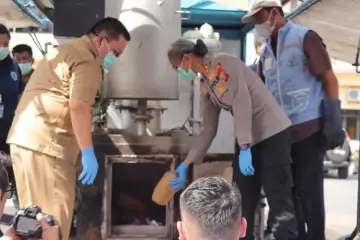 Polres Siantar Musnahkan 77 Kg Ganja dan 1,1 Kg Sabu