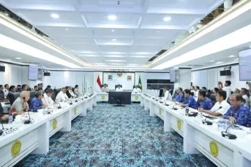 Bangun Ekosistem, Mentan Amran Targetkan Swasembada Bawang Putih dalam Tiga Tahun